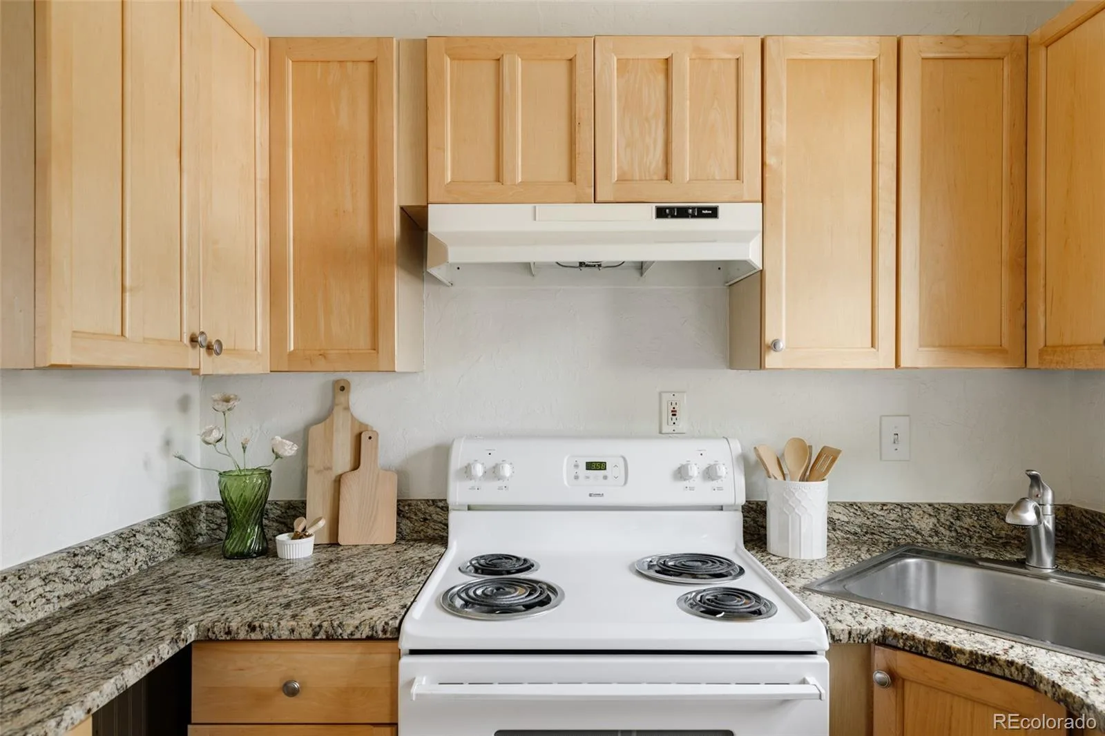 640 Cherry Street Denver CO 80220 | MLS #REC8937839 07292026235056 1600 10