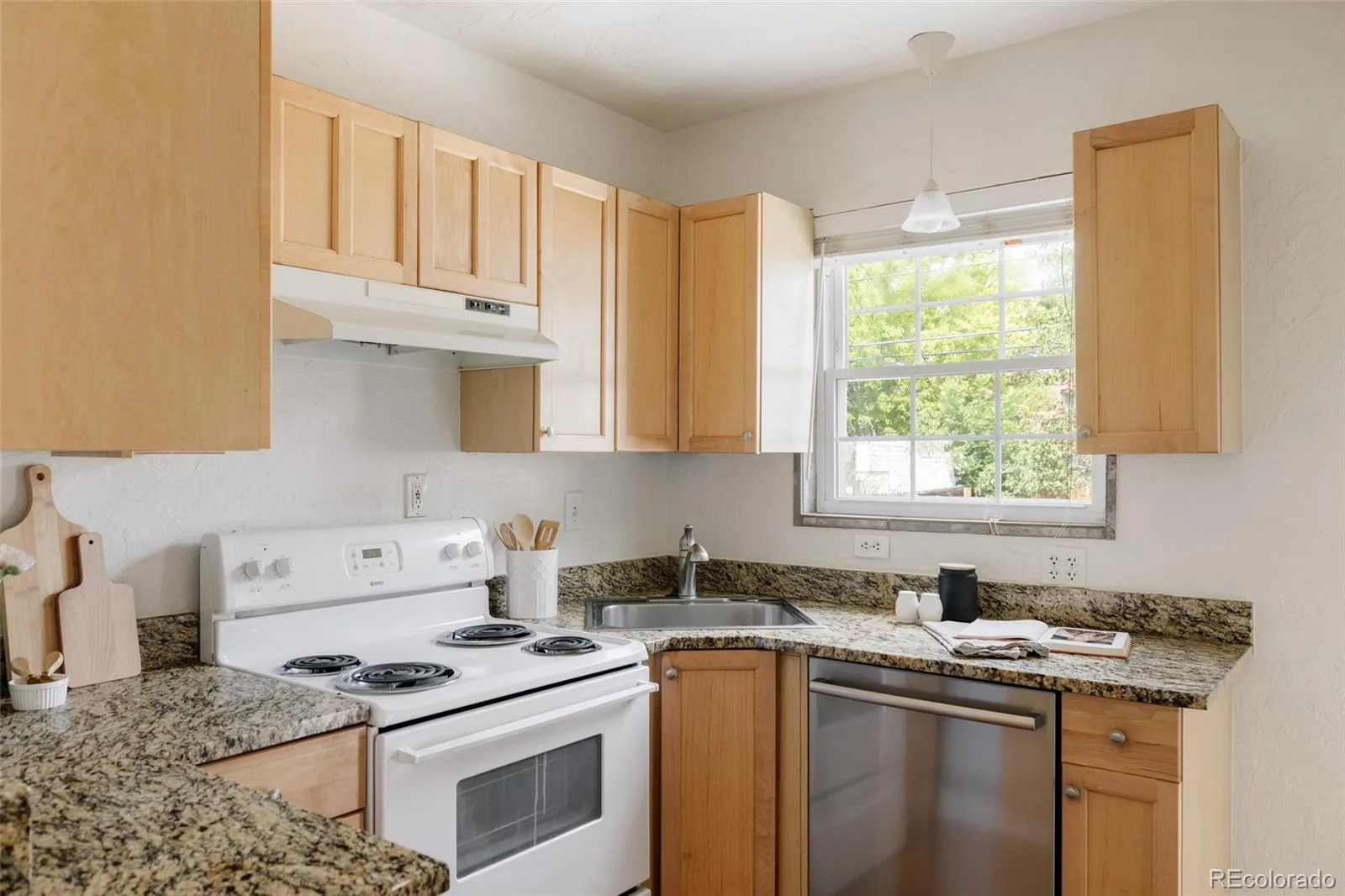 640 Cherry Street Denver CO 80220 | MLS #REC8937839 07292026235056 1600 9
