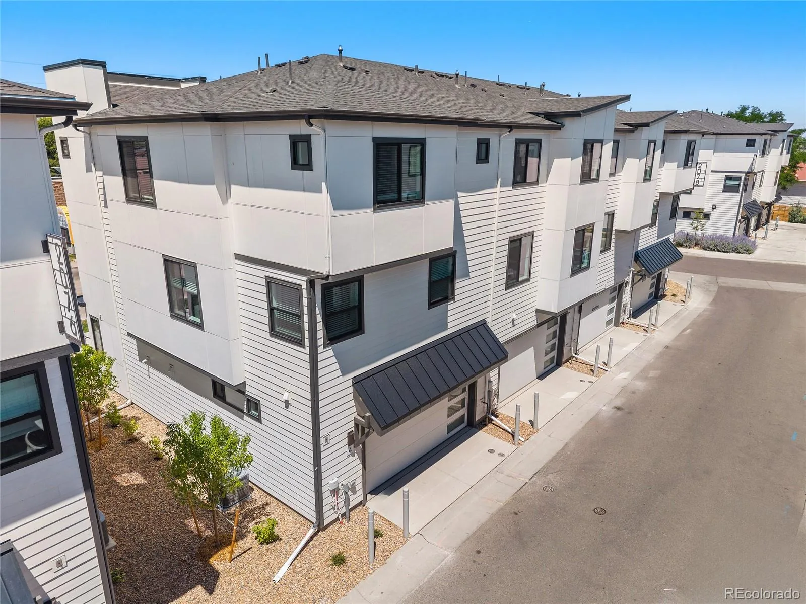 2078 S Holly Street #4 Denver CO 80222 | MLS #REC8938966 10022026004158 1600 1