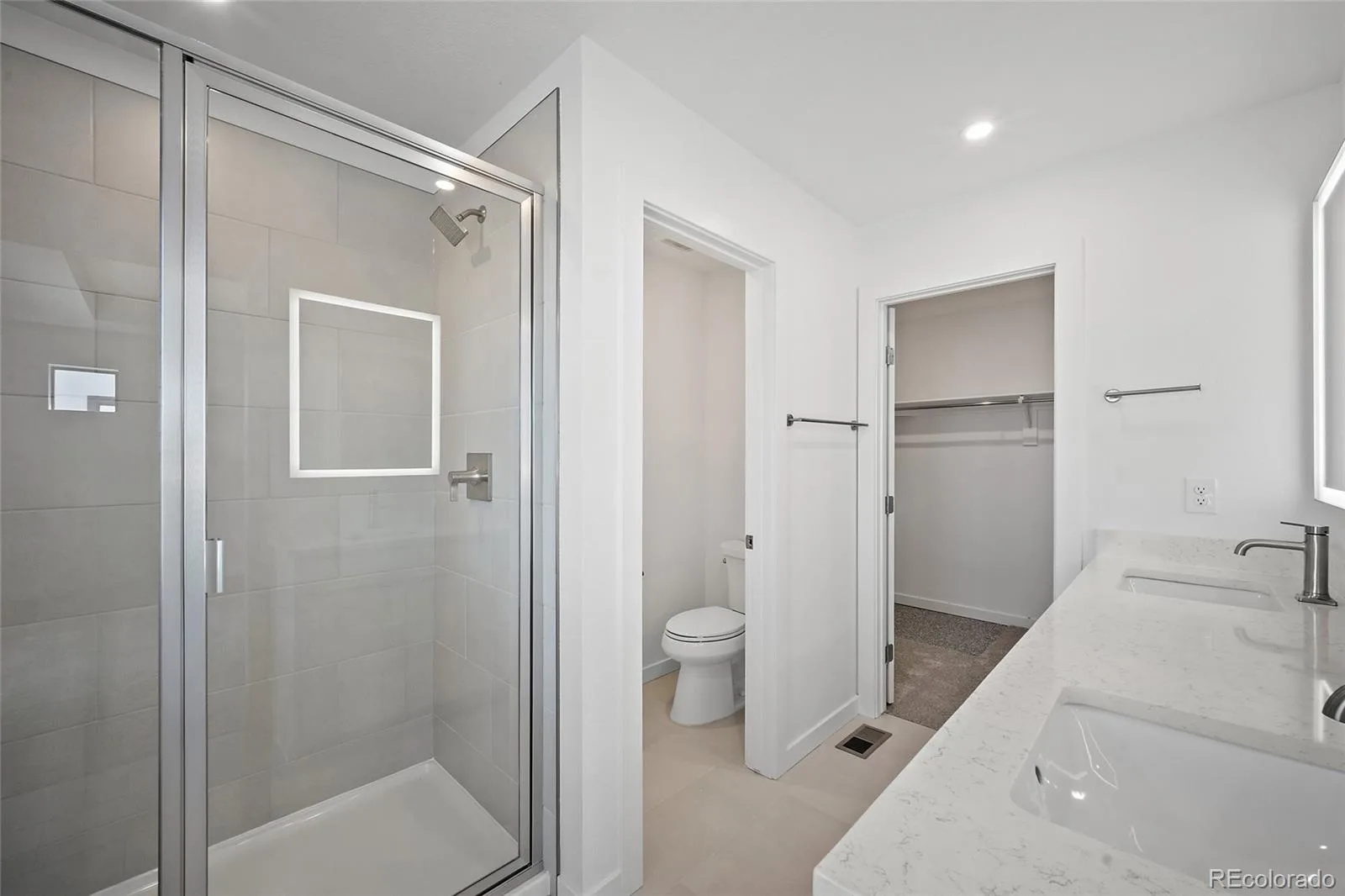 2078 S Holly Street #4 Denver CO 80222 | MLS #REC8938966 10022026004158 1600 21