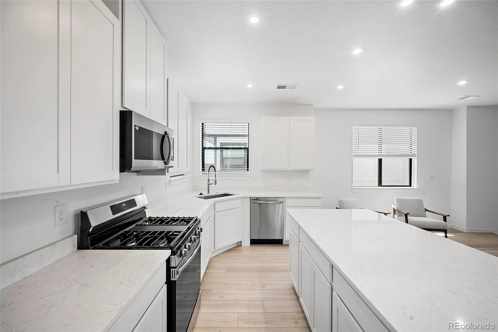 2078 S Holly Street #4 Denver CO 80222 | MLS #REC8938966 10022026004158 1600 5
