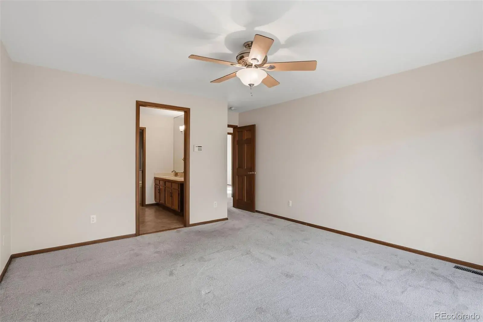 5403 Coyote Canyon Way #B Morrison CO 80465 | MLS #REC8939010 02202026051158 1600 14