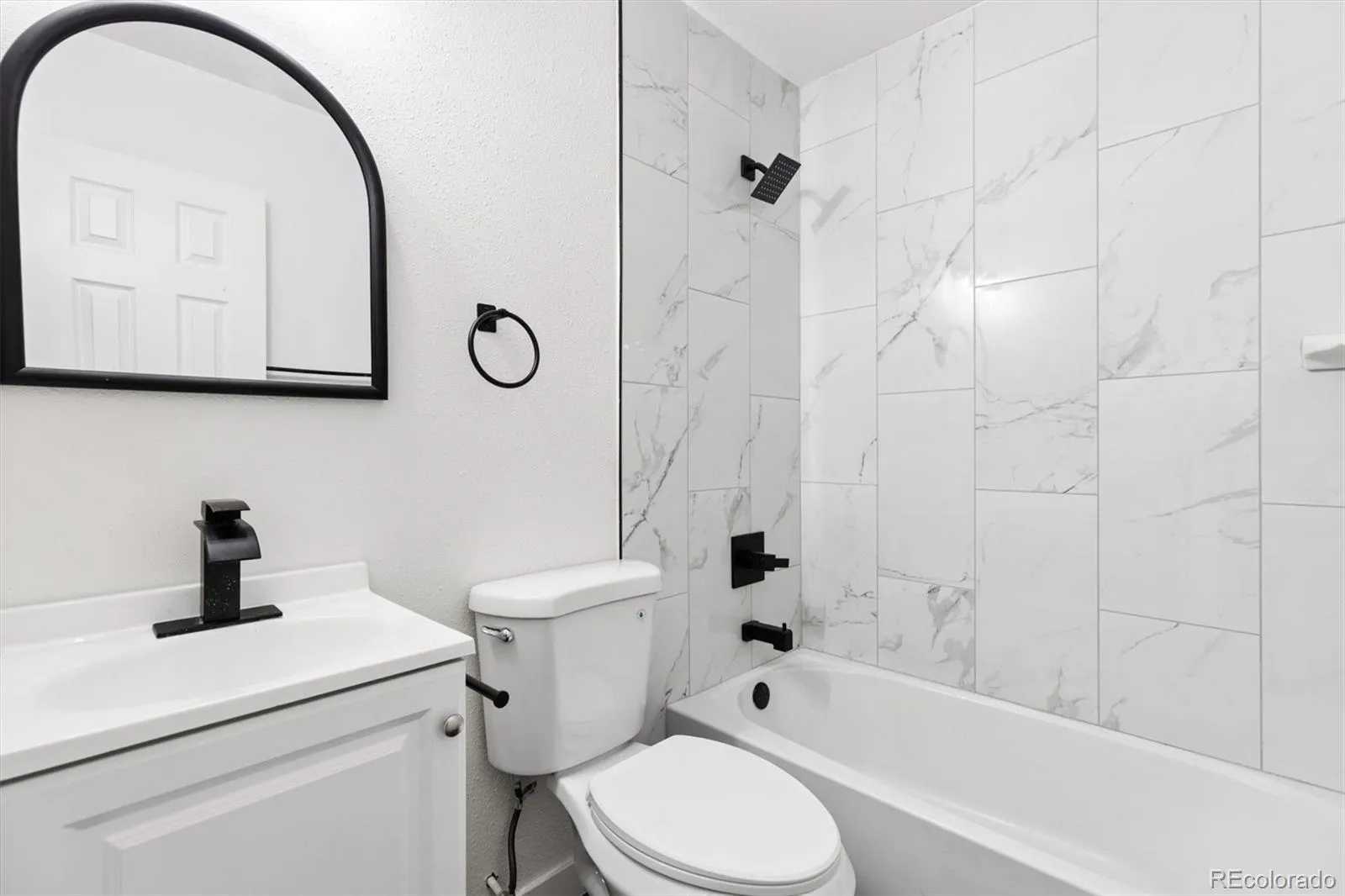 04162026213020 1600 12