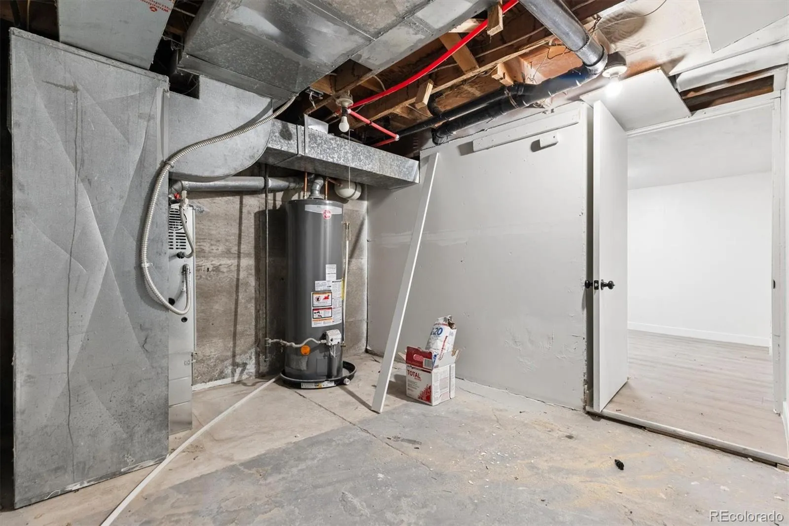 04162026213020 1600 19