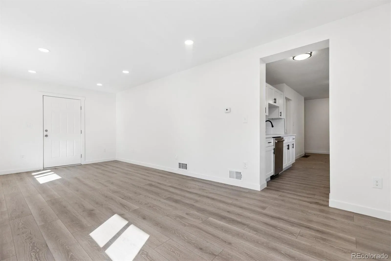 04162026213020 1600 4