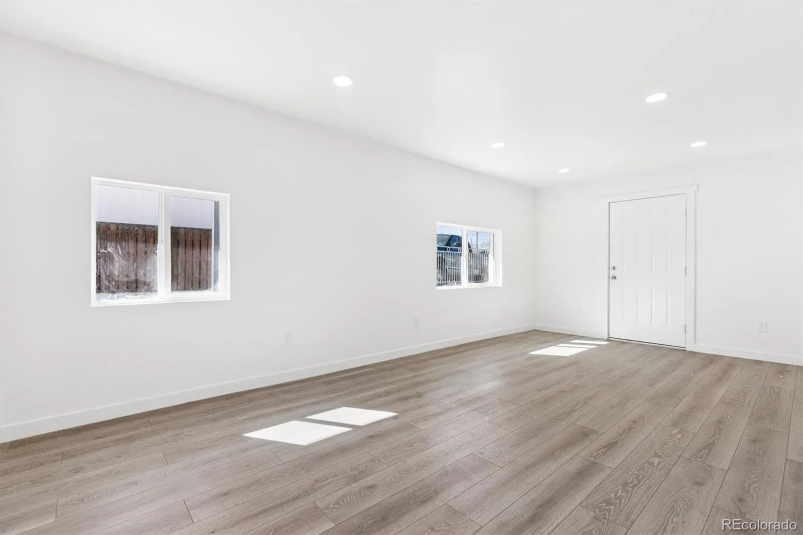 04162026213020 1600 6