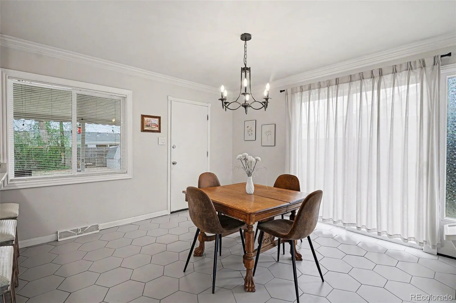 04092026143635 1600 11