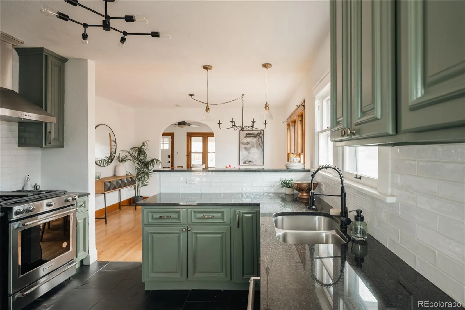 04142026230845 1600 16