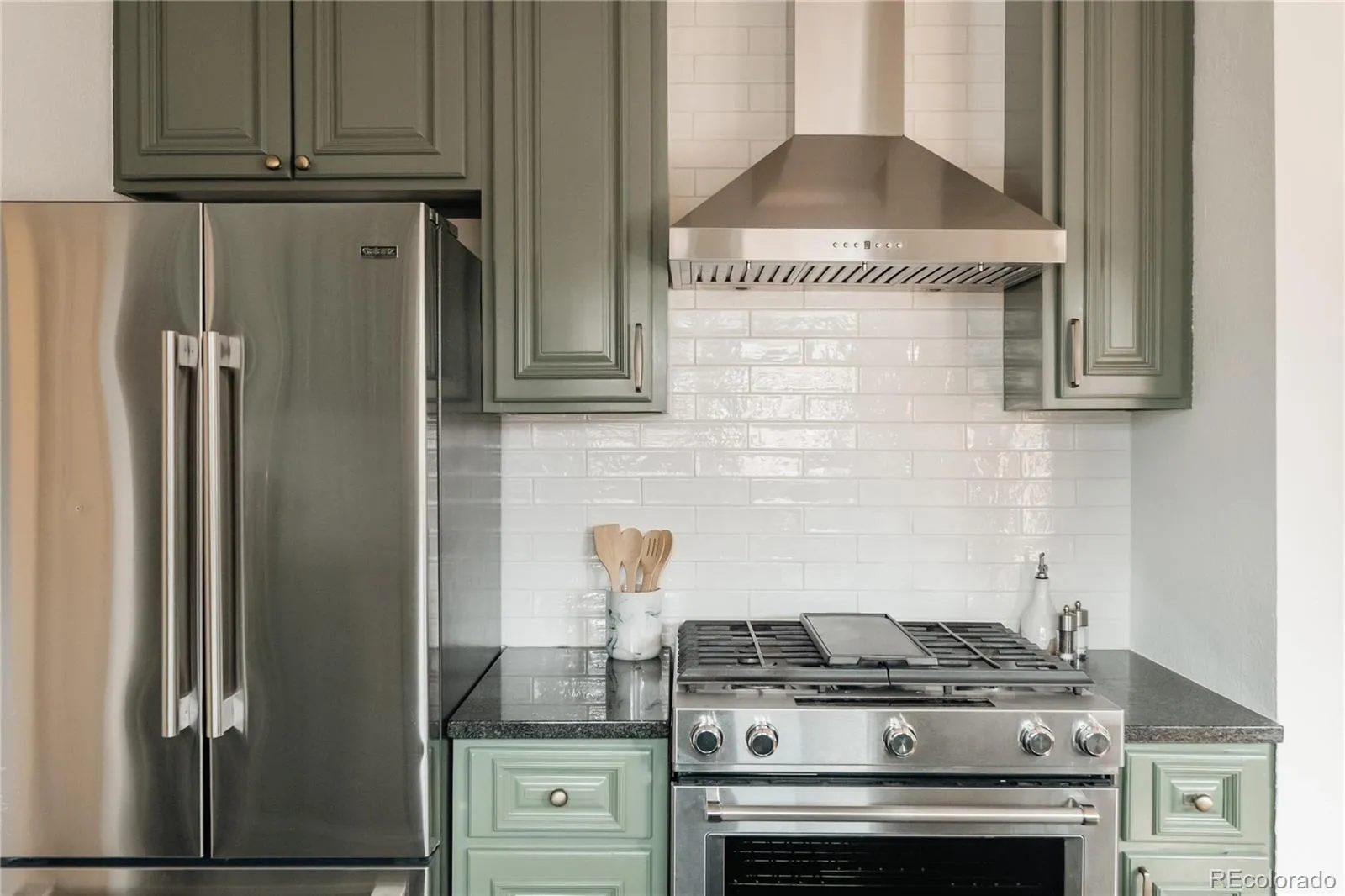 04142026230845 1600 18