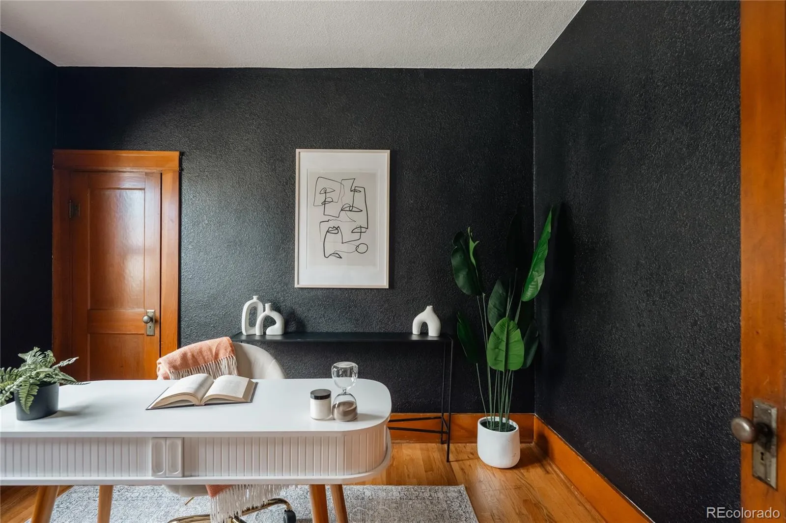 04142026230845 1600 24