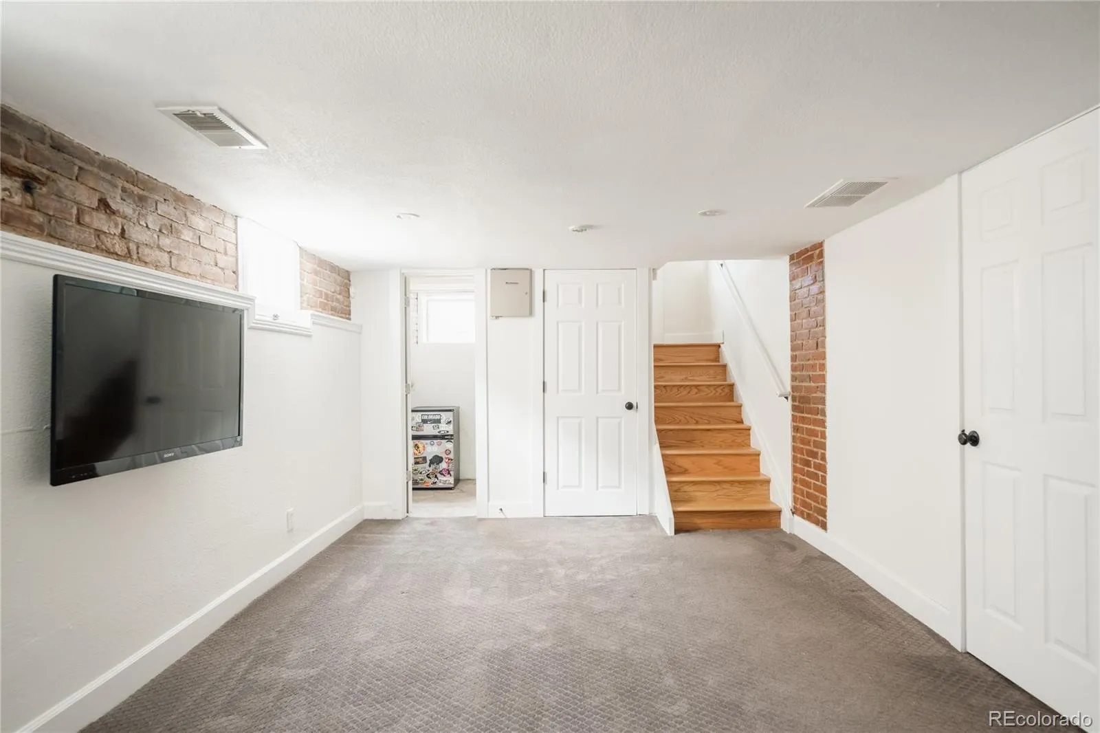 04142026230845 1600 37