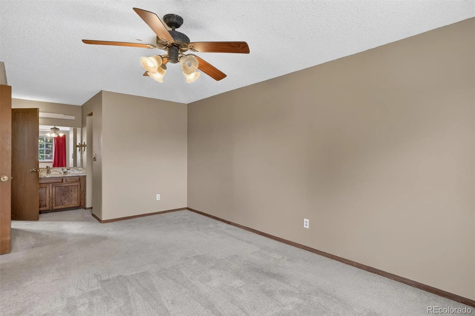 1079 S Joplin Way Aurora CO 80017 | MLS #REC8947878 09232026155855 1600 21