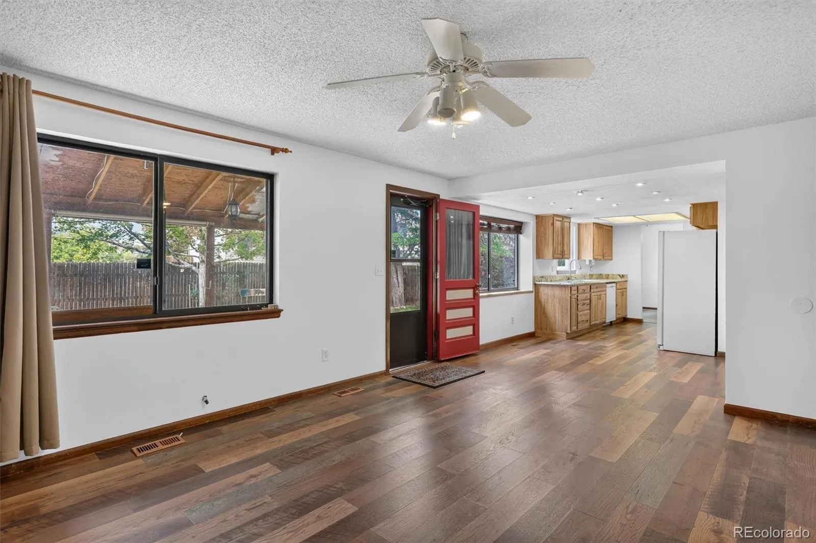 1079 S Joplin Way Aurora CO 80017 | MLS #REC8947878 09232026155855 1600 8