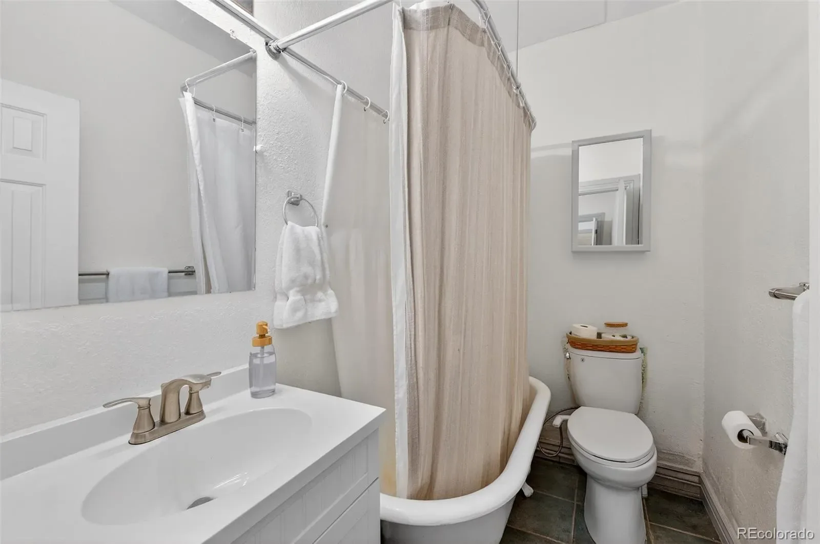1376 N Pearl Street #203 Denver CO 80203 MLS #REC8948234 03312026184654 1600 13