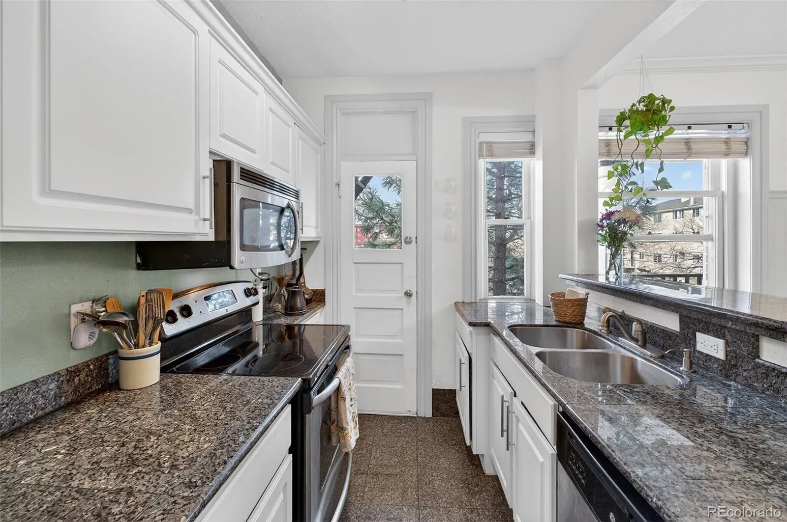 1376 N Pearl Street #203 Denver CO 80203 MLS #REC8948234 03312026184654 1600 2