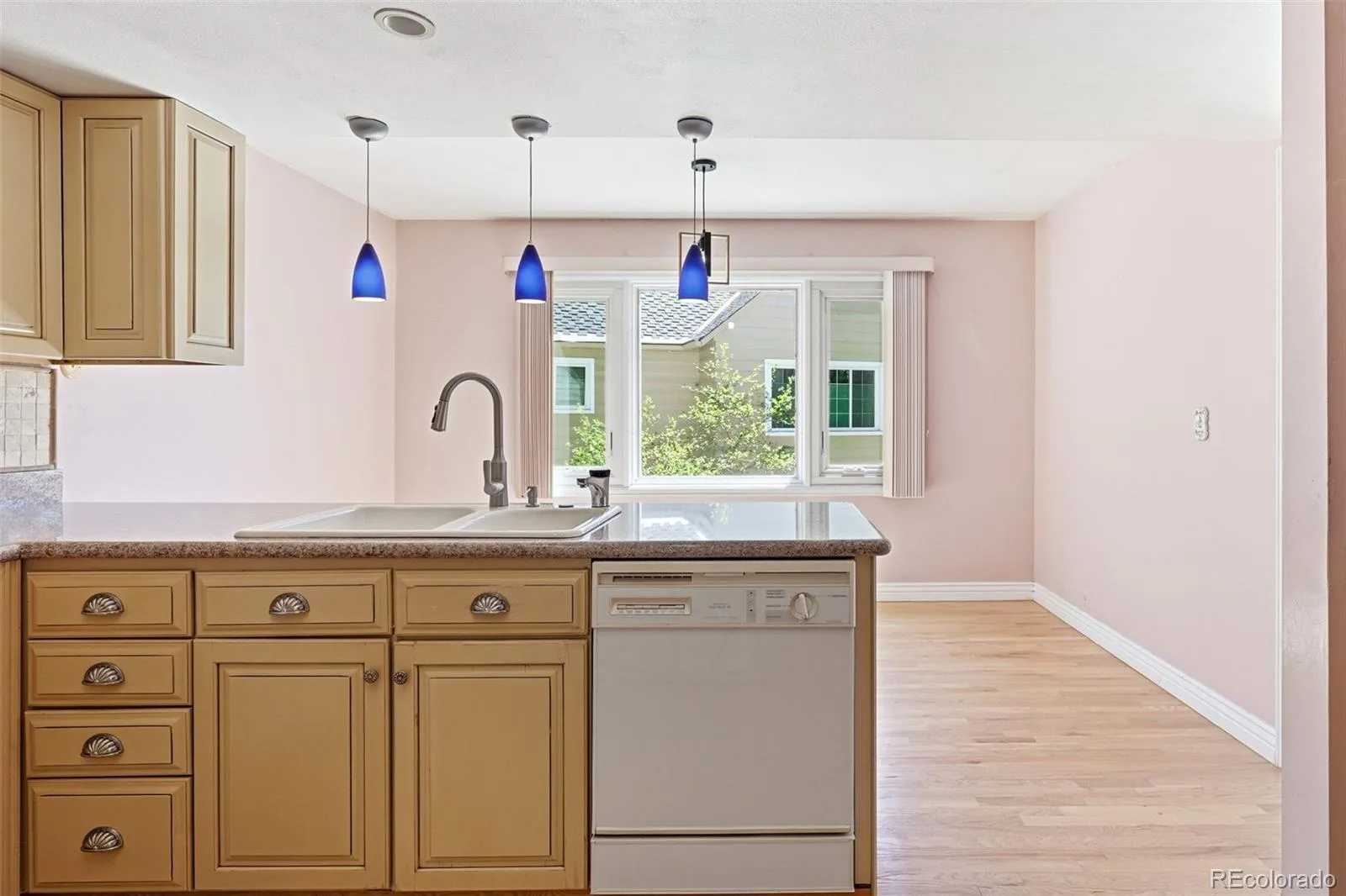 4675 S Yosemite Street #208 Denver CO 80237 | MLS #REC8948694 08072026165916 1600 22
