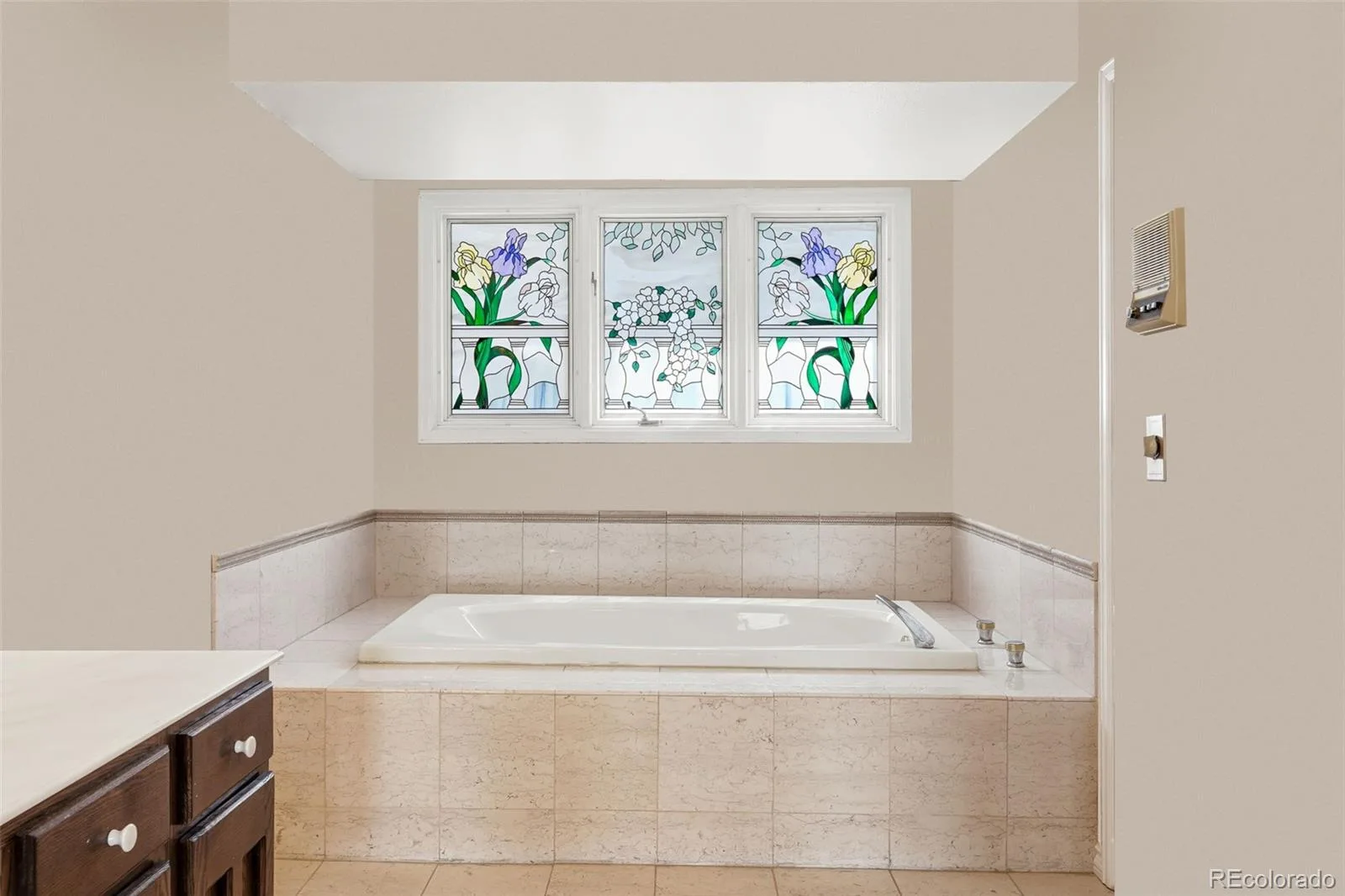 4675 S Yosemite Street #208 Denver CO 80237 | MLS #REC8948694 08072026165916 1600 28