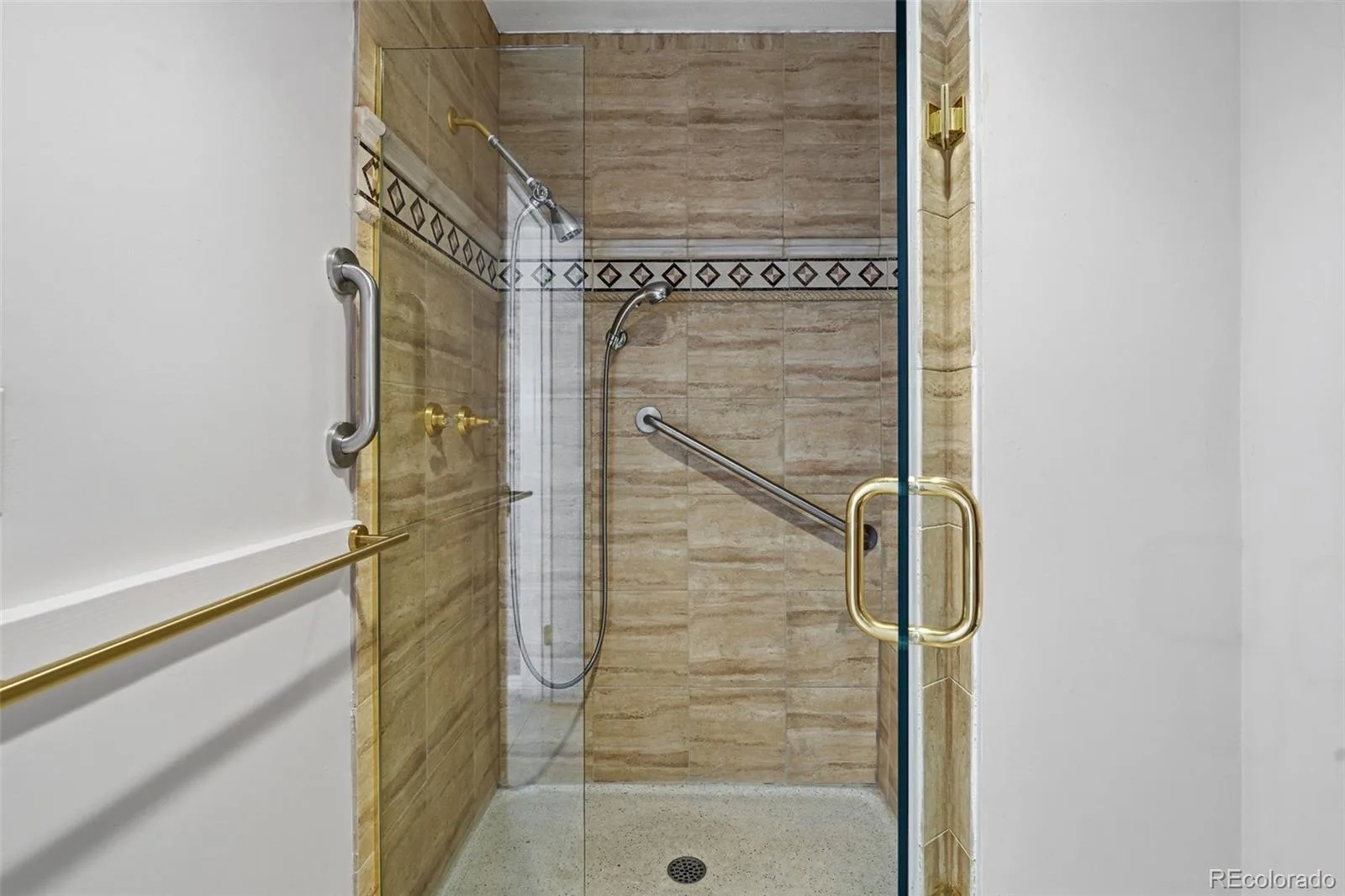 4675 S Yosemite Street #208 Denver CO 80237 | MLS #REC8948694 08072026165916 1600 31