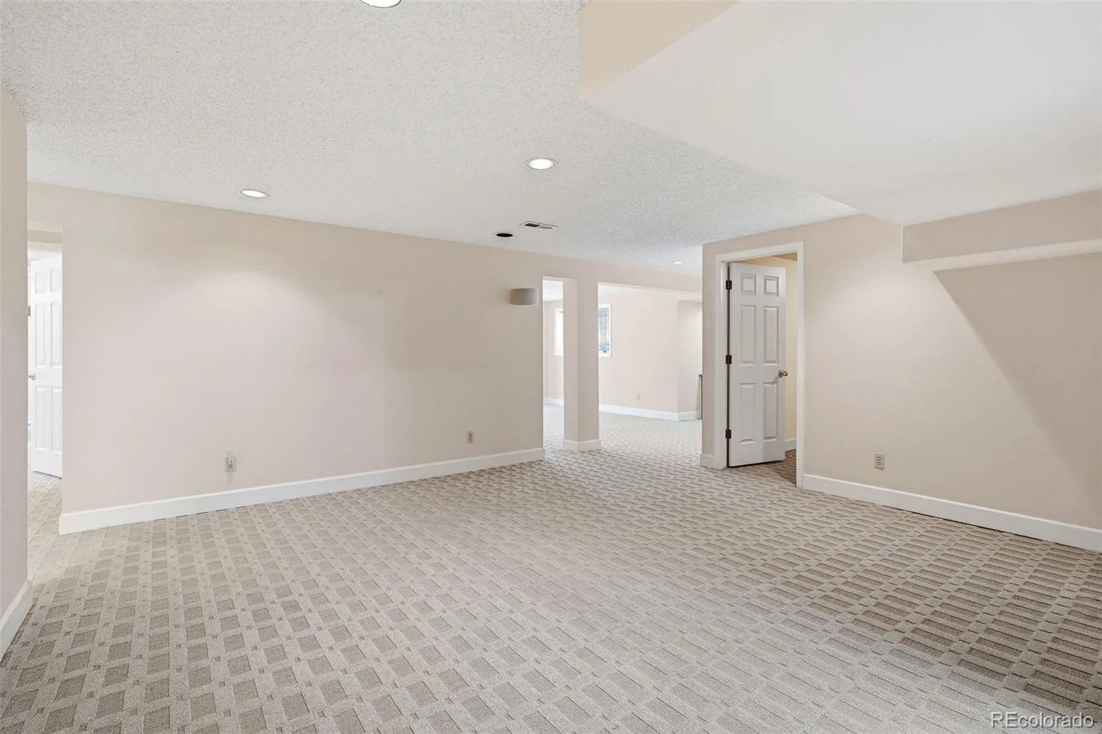 4675 S Yosemite Street #208 Denver CO 80237 | MLS #REC8948694 08072026165916 1600 37
