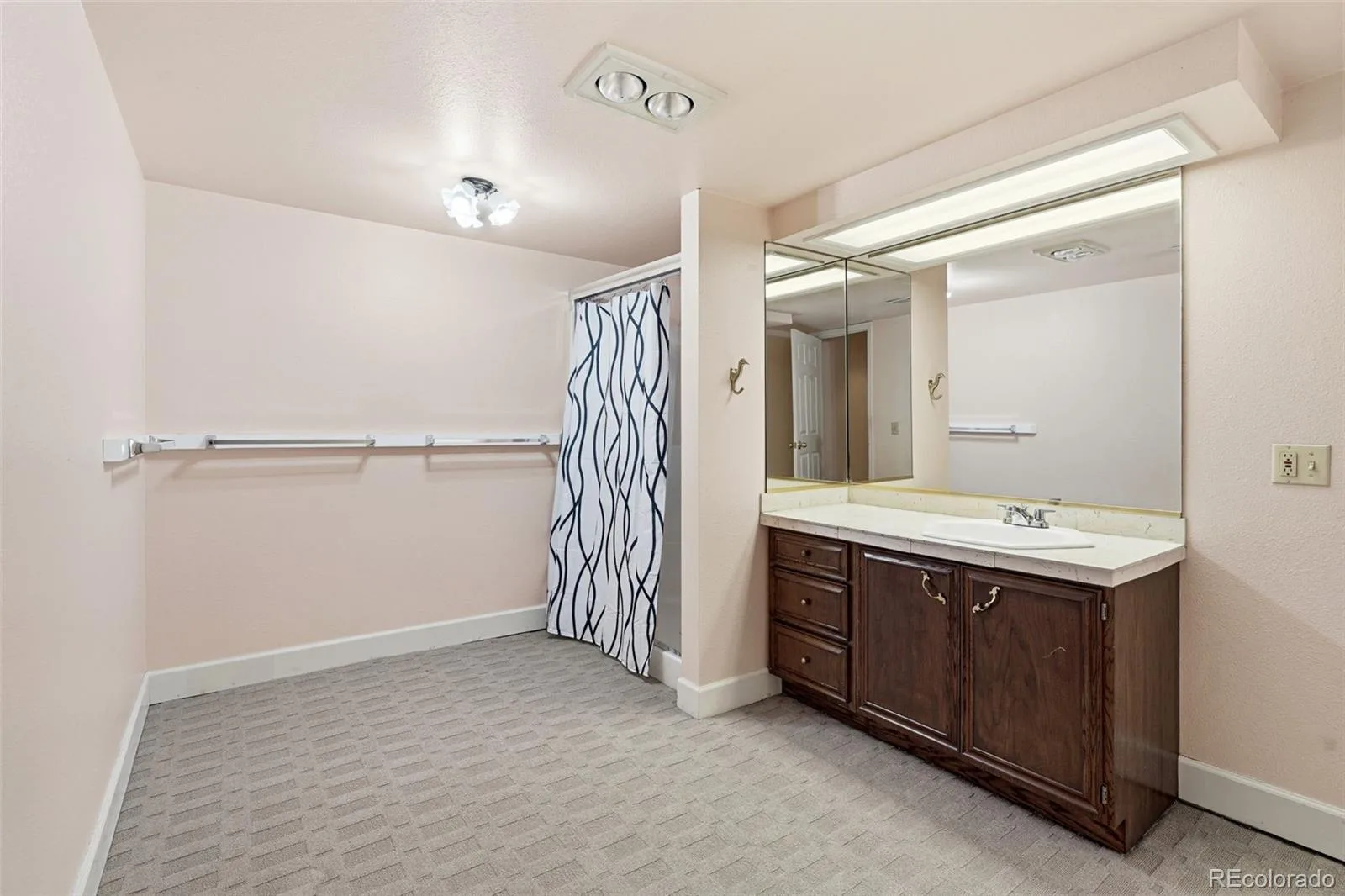 4675 S Yosemite Street #208 Denver CO 80237 | MLS #REC8948694 08072026165916 1600 39