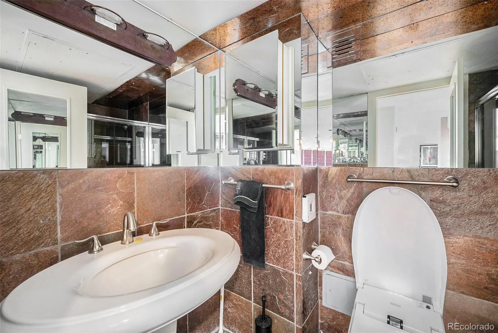 04182026220836 1600 15