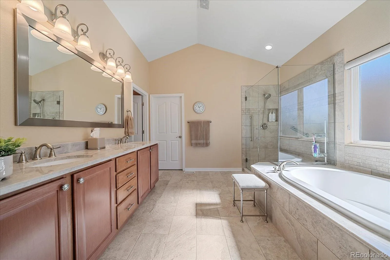 22066 E Chestnut Place Aurora CO 80016 | MLS #REC8954111 10092026024615 1600 22