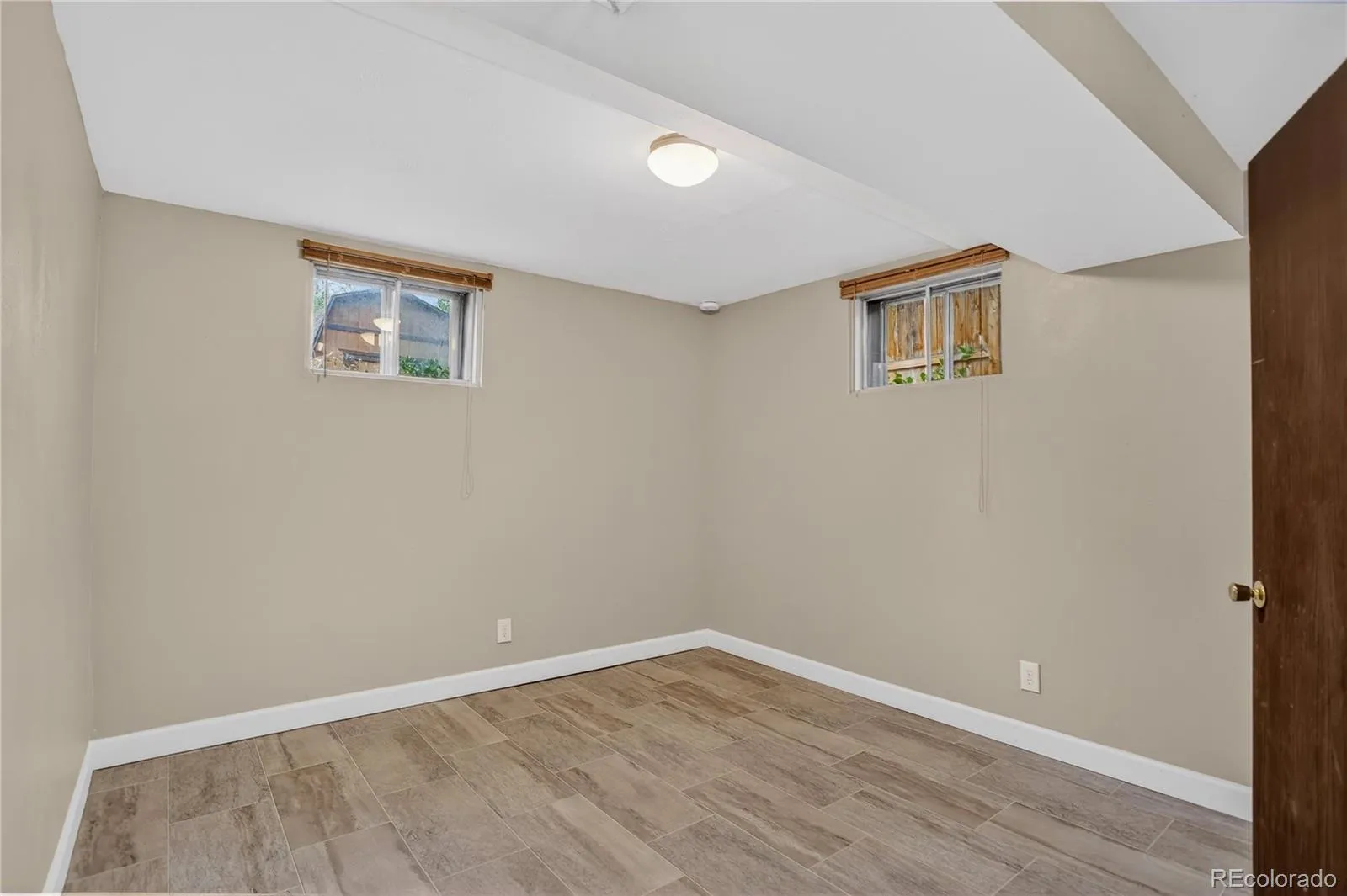 599 S Swadley Street Lakewood CO 80228 MLS #REC8954606 05202026001417 1600 28