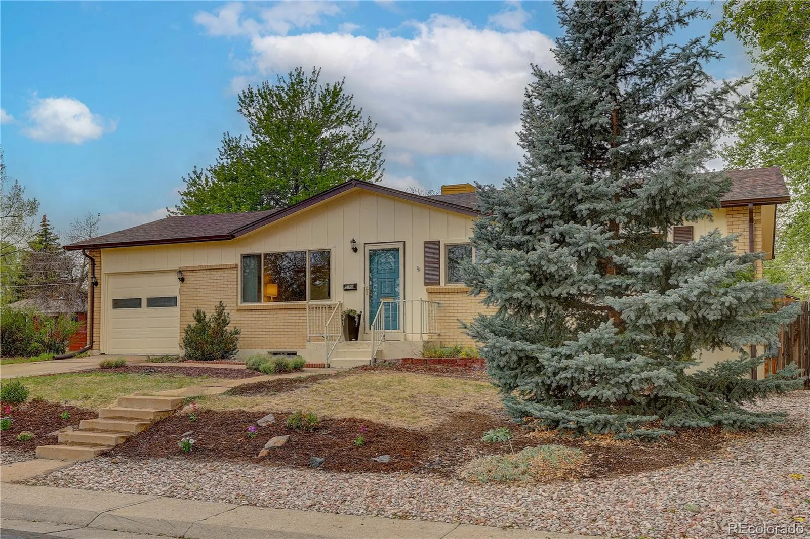 599 S Swadley Street Lakewood CO 80228 MLS #REC8954606 05202026001417 1600 37