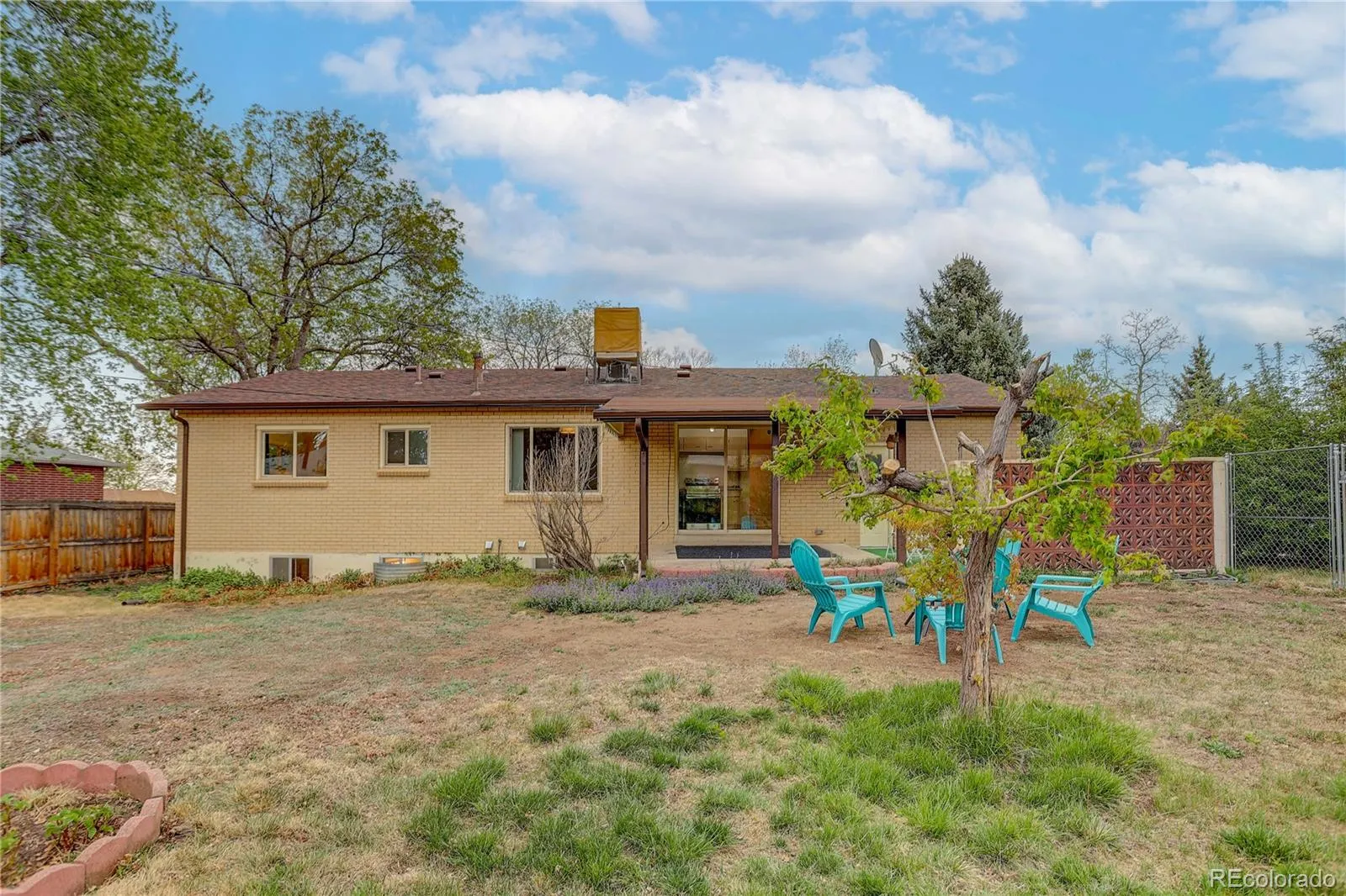 599 S Swadley Street Lakewood CO 80228 MLS #REC8954606 05202026001417 1600 46