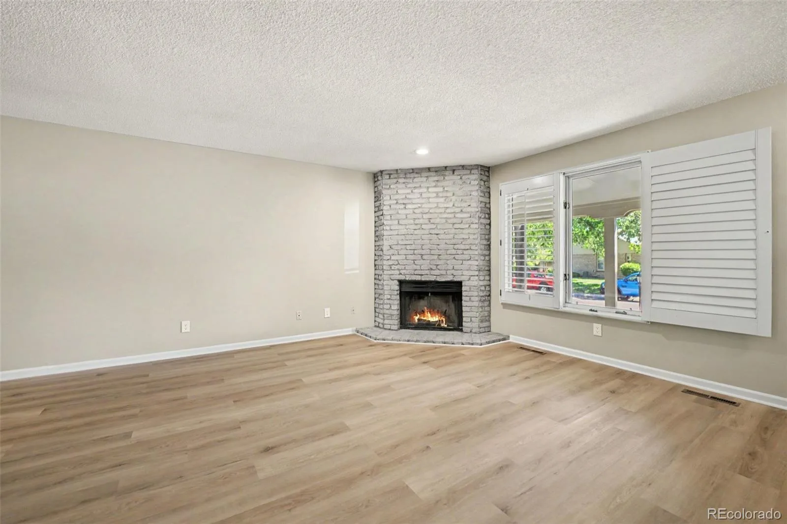 7590 S Cove Circle Littleton CO 80122 | MLS #REC8955520 08242026230440 1600 5