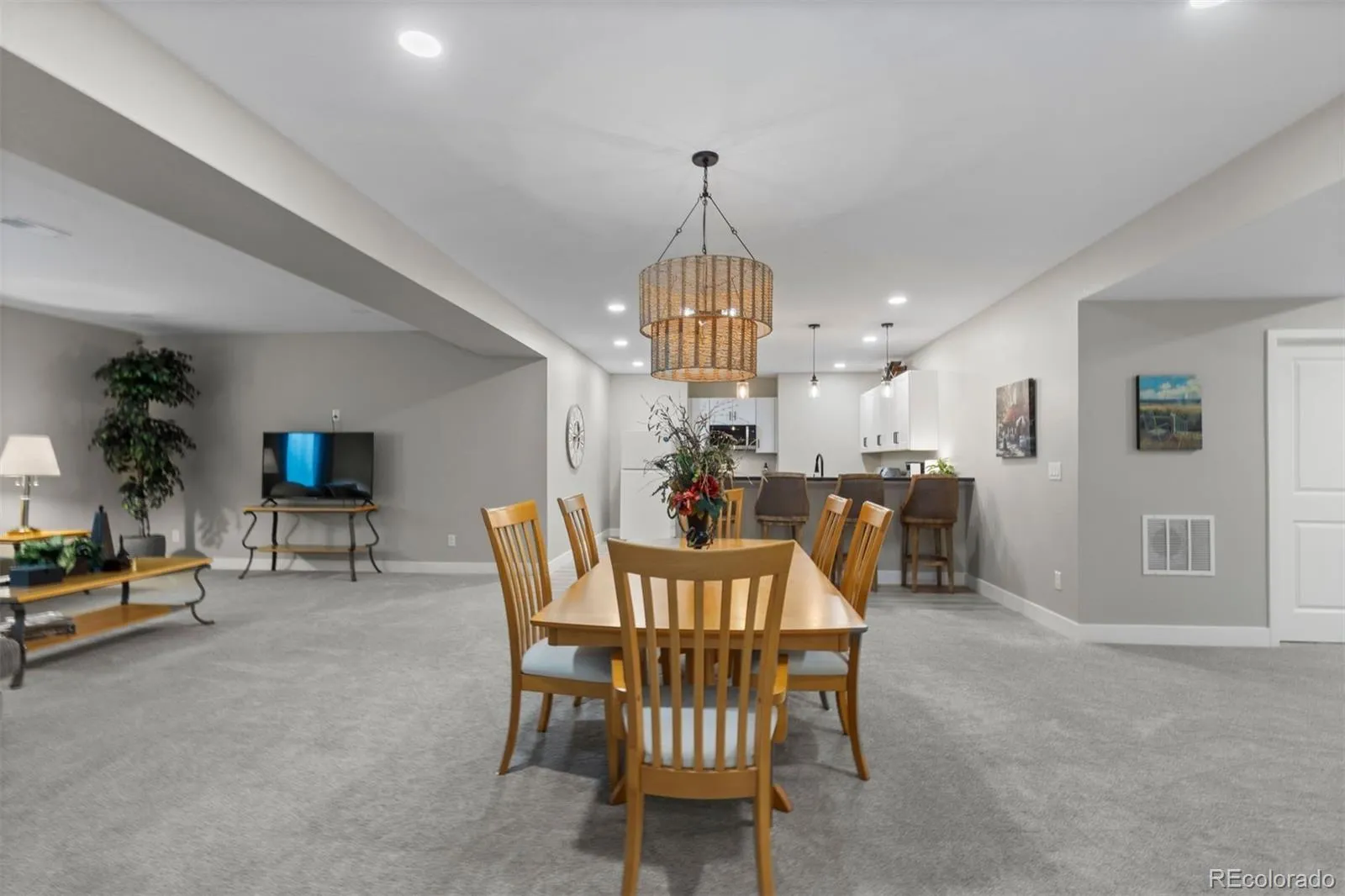 7358 Canyonpoint Road Castle Pines CO 80108 MLS #REC8958134 05202026001424 1600 32