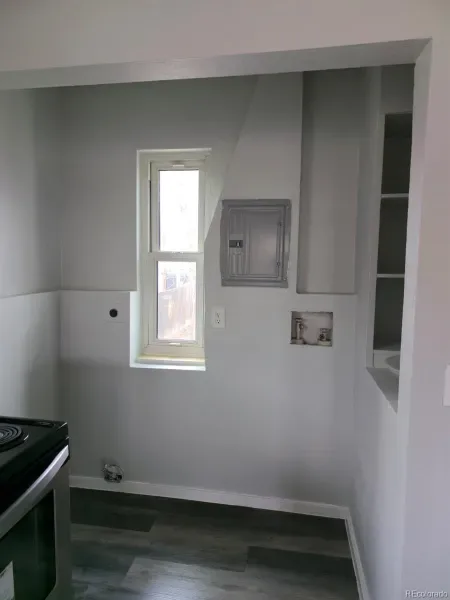 03112026185811 800 24