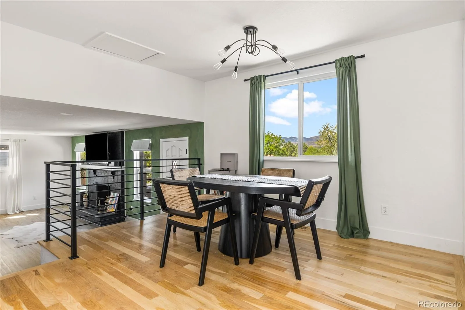 7327 S Carr Court Littleton CO 80128 | MLS #REC8959324 08202026165041 1600 26
