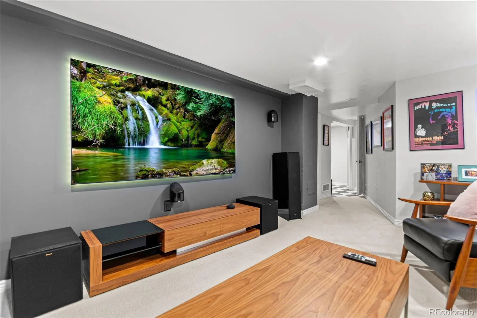 04162026235209 1600 19