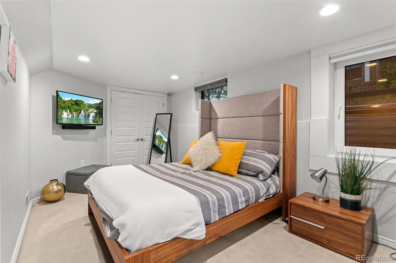 04162026235209 1600 20