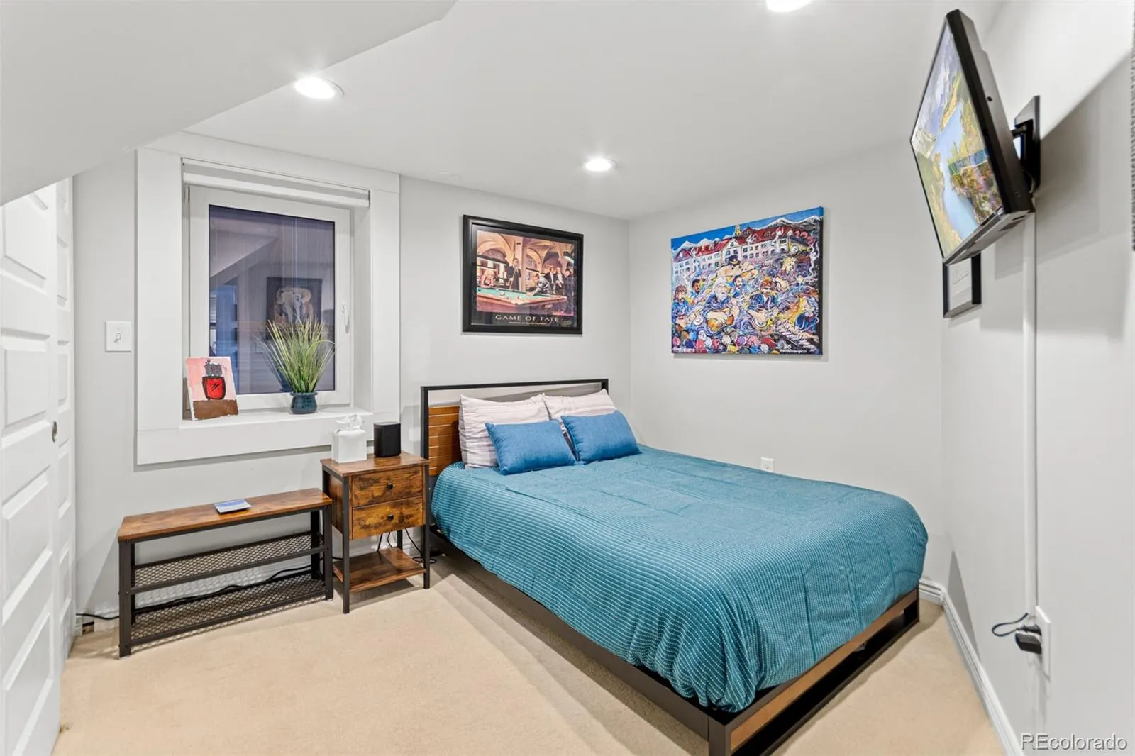 04162026235209 1600 22