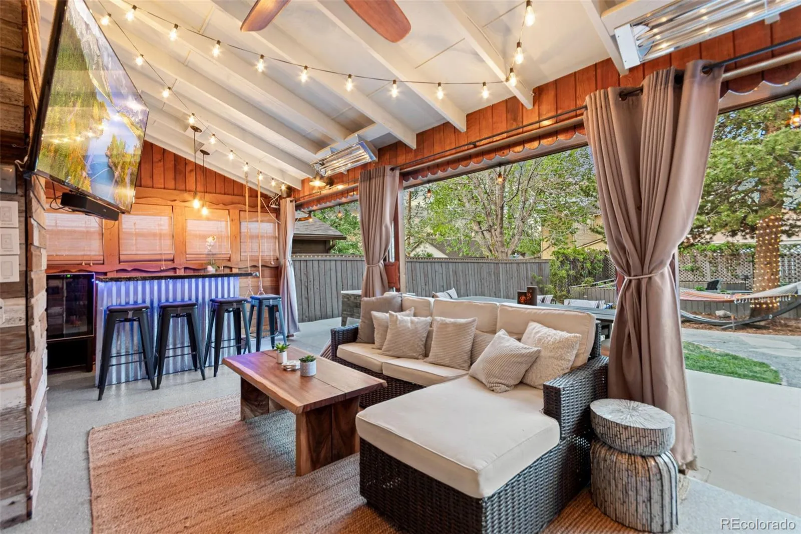 04162026235209 1600 24