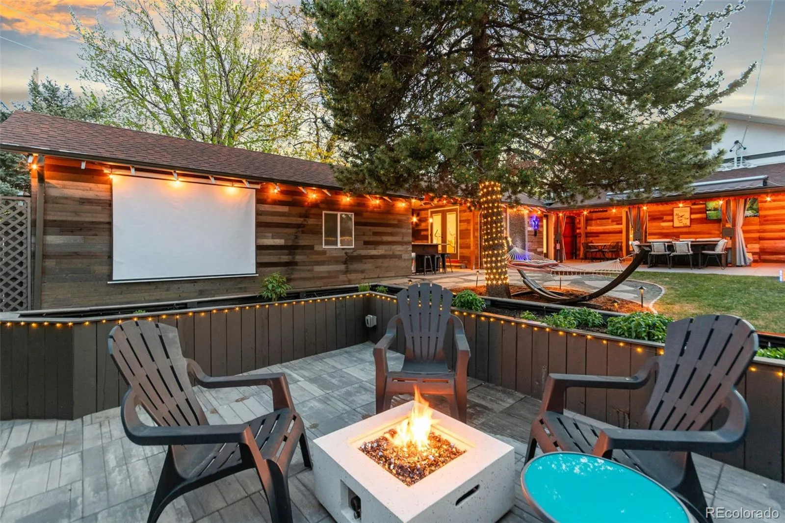 04162026235209 1600 36