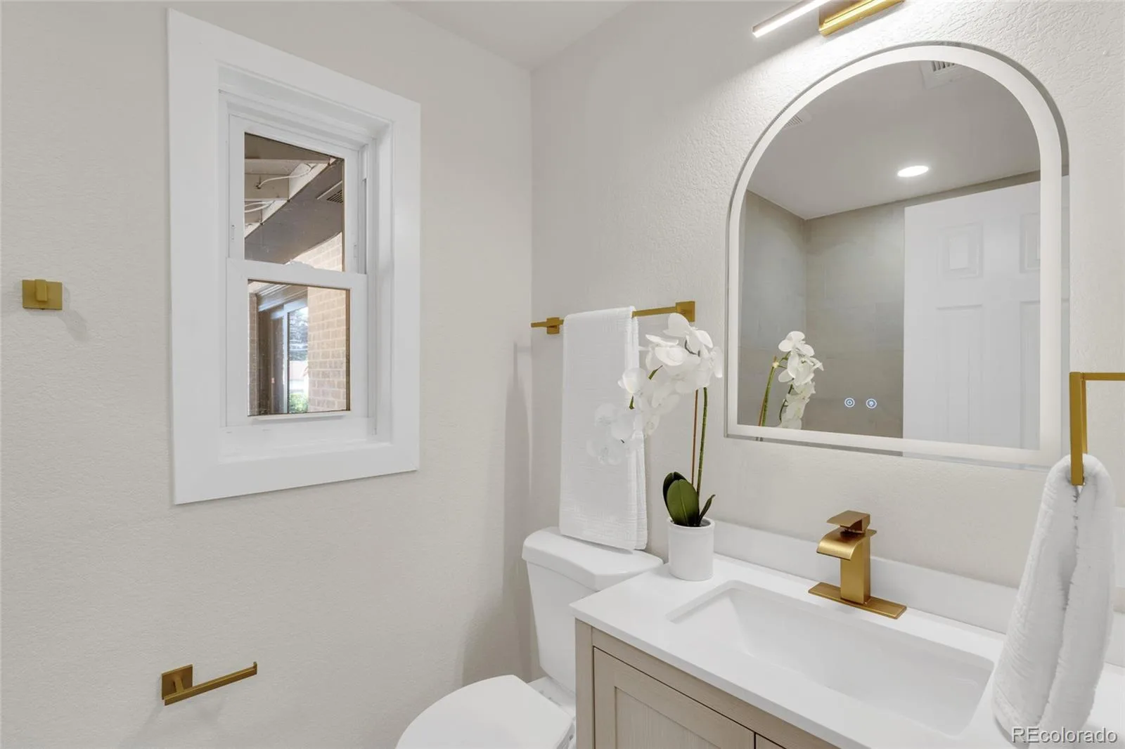 1170 S Gray Street Lakewood CO 80232 | MLS #REC8962819 08202026143436 1600 15