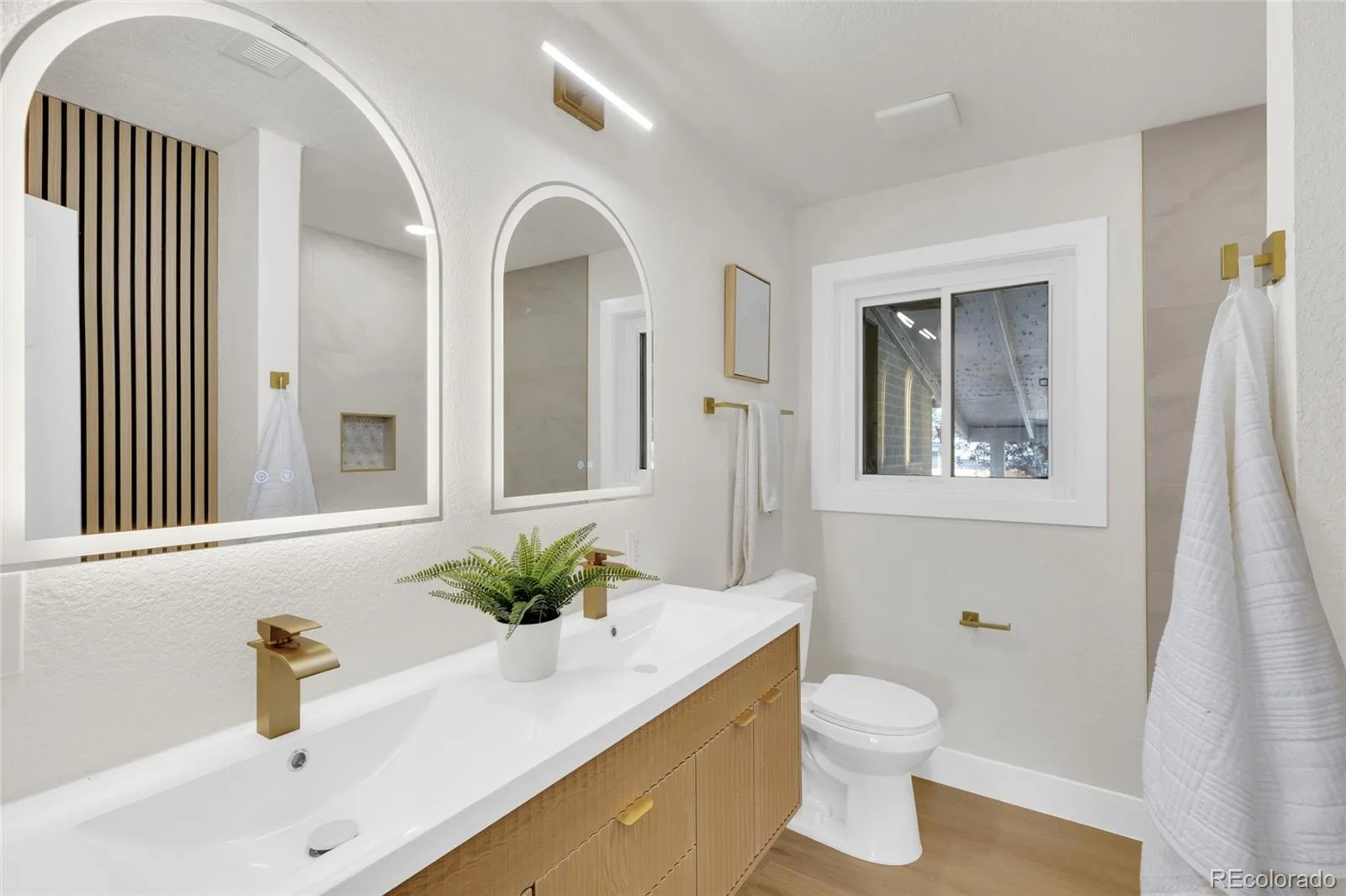 1170 S Gray Street Lakewood CO 80232 | MLS #REC8962819 08202026143436 1600 5