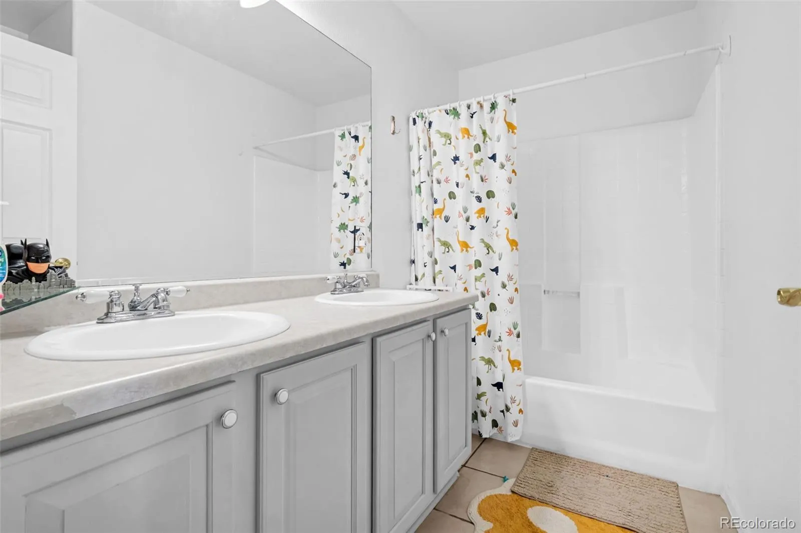 19531 E 40th Place Denver CO 80249 MLS #REC8963635 05132026211045 1600 14