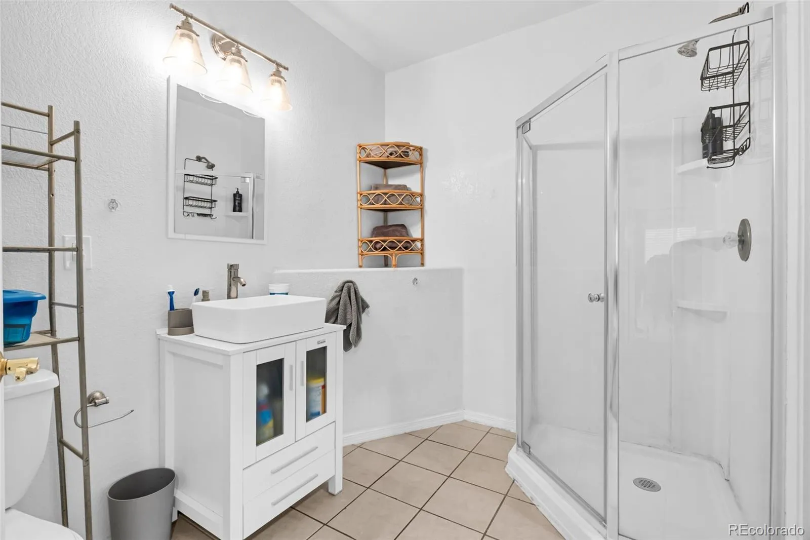 19531 E 40th Place Denver CO 80249 MLS #REC8963635 05132026211045 1600 18