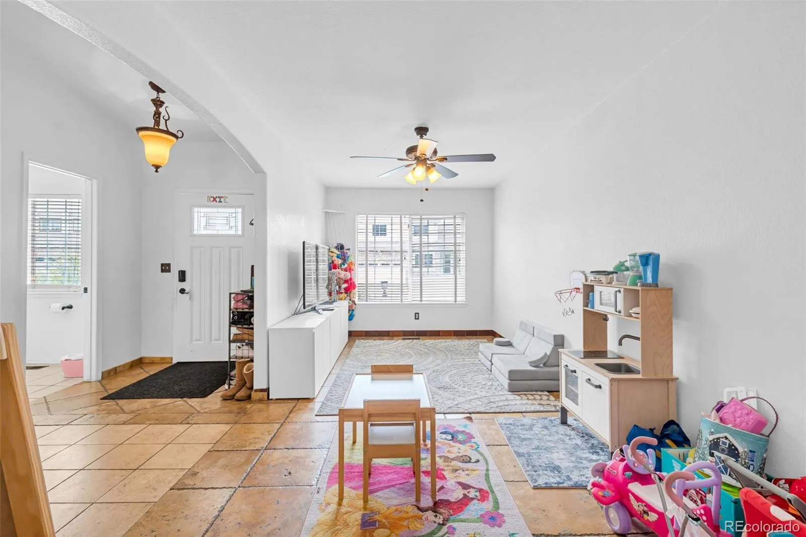 19531 E 40th Place Denver CO 80249 MLS #REC8963635 05132026211045 1600 3