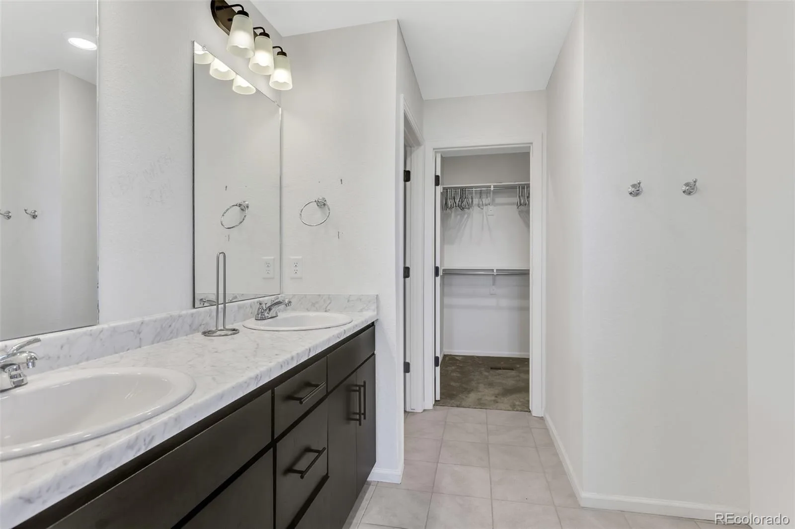 4448 Riviera Court Aurora CO 80019 MLS #REC8967474 06042026143807 1600 12