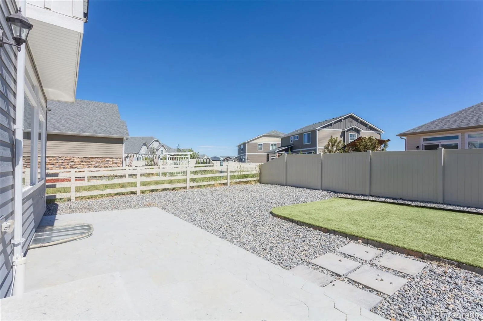 4448 Riviera Court Aurora CO 80019 MLS #REC8967474 06042026143807 1600 23