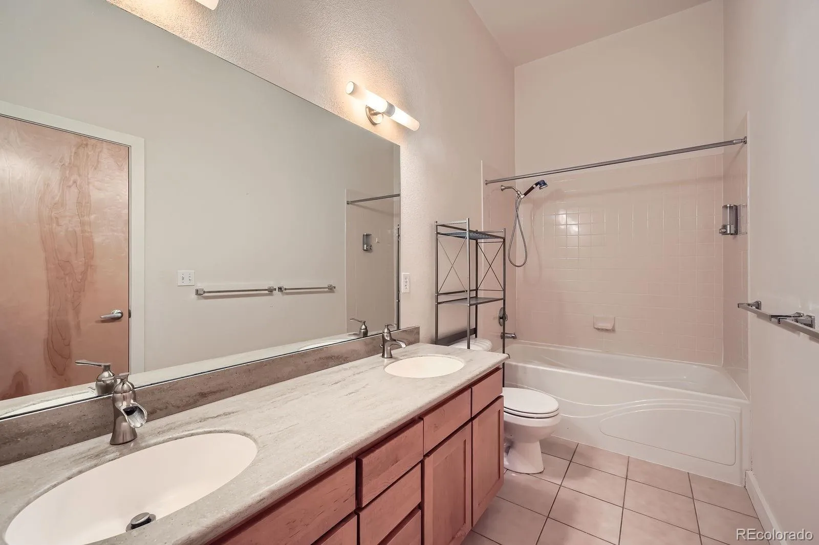 7700 E 29th street Avenue #404 Denver CO 80238 | MLS #REC8967639 07152026183708 1600 25
