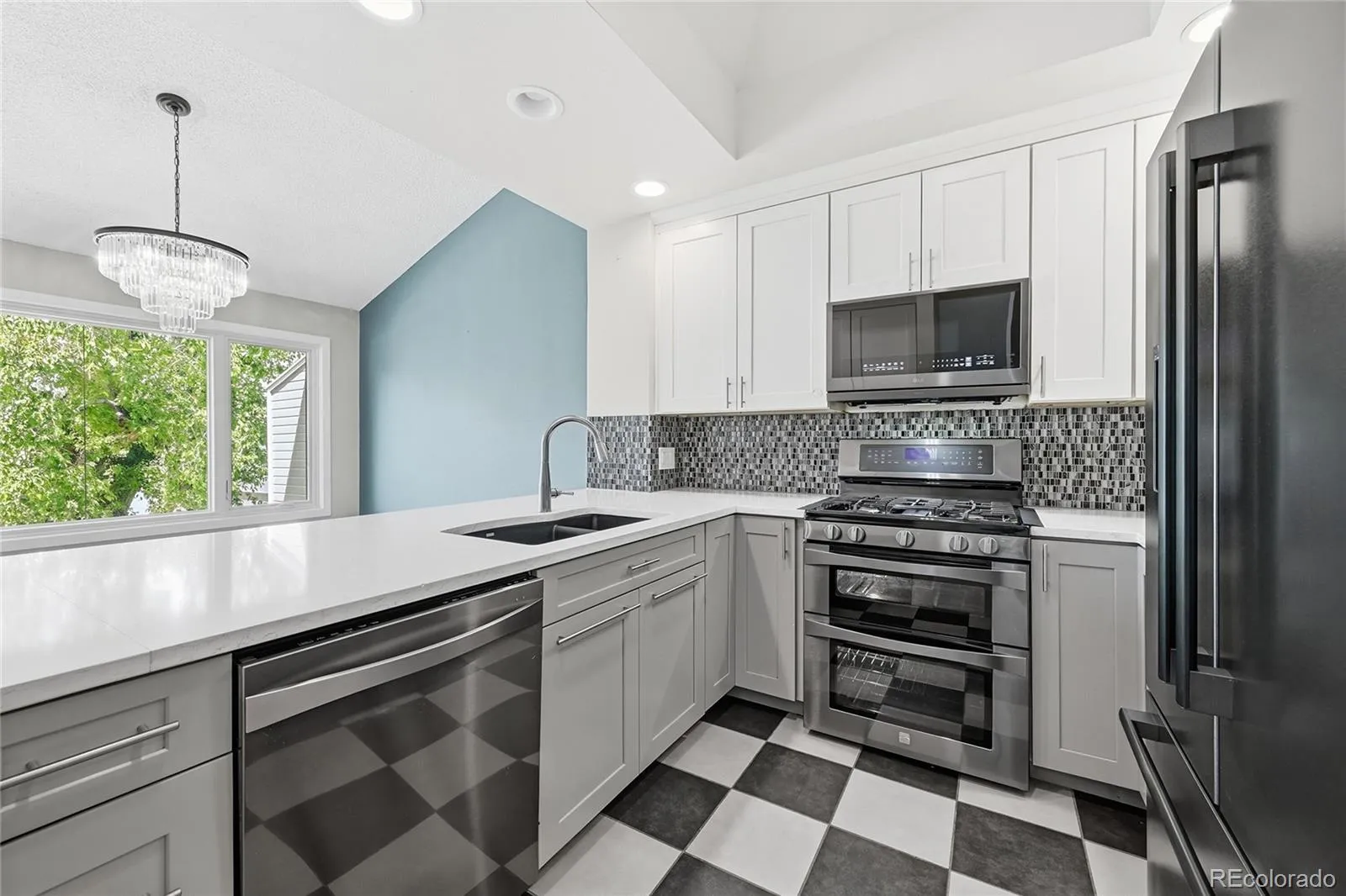 9200 E Cherry Creek South Drive #52 Denver CO 80231 MLS #REC8968567 05152026201412 1600 7