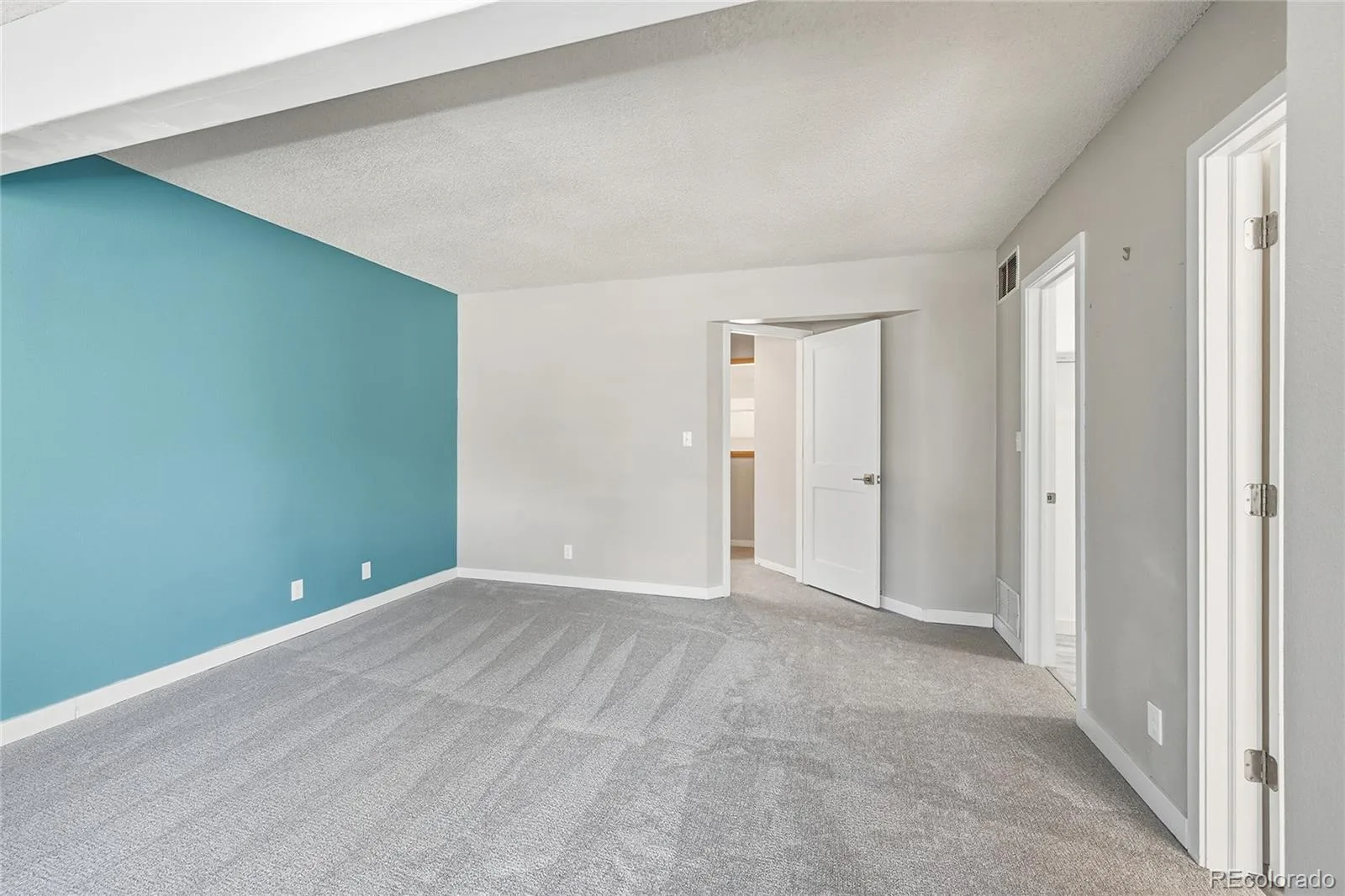 9200 E Cherry Creek South Drive #52 Denver CO 80231 MLS #REC8968567 06242026235624 1600 13