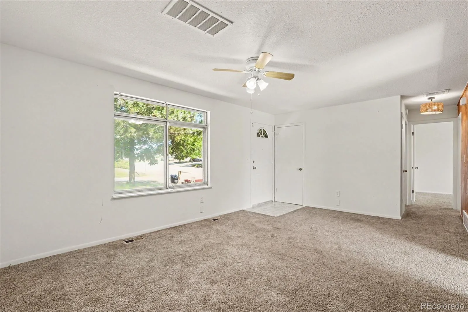 3034 S Laredo Circle Aurora CO 80013 | MLS #REC8969928 07282026013627 1600 1