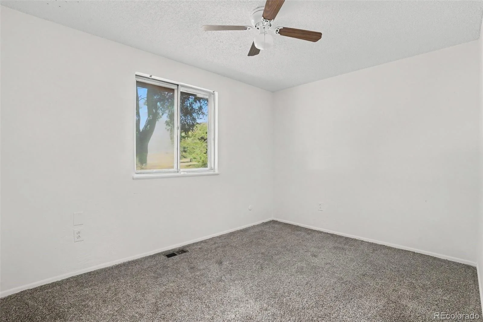 3034 S Laredo Circle Aurora CO 80013 | MLS #REC8969928 07282026013627 1600 10